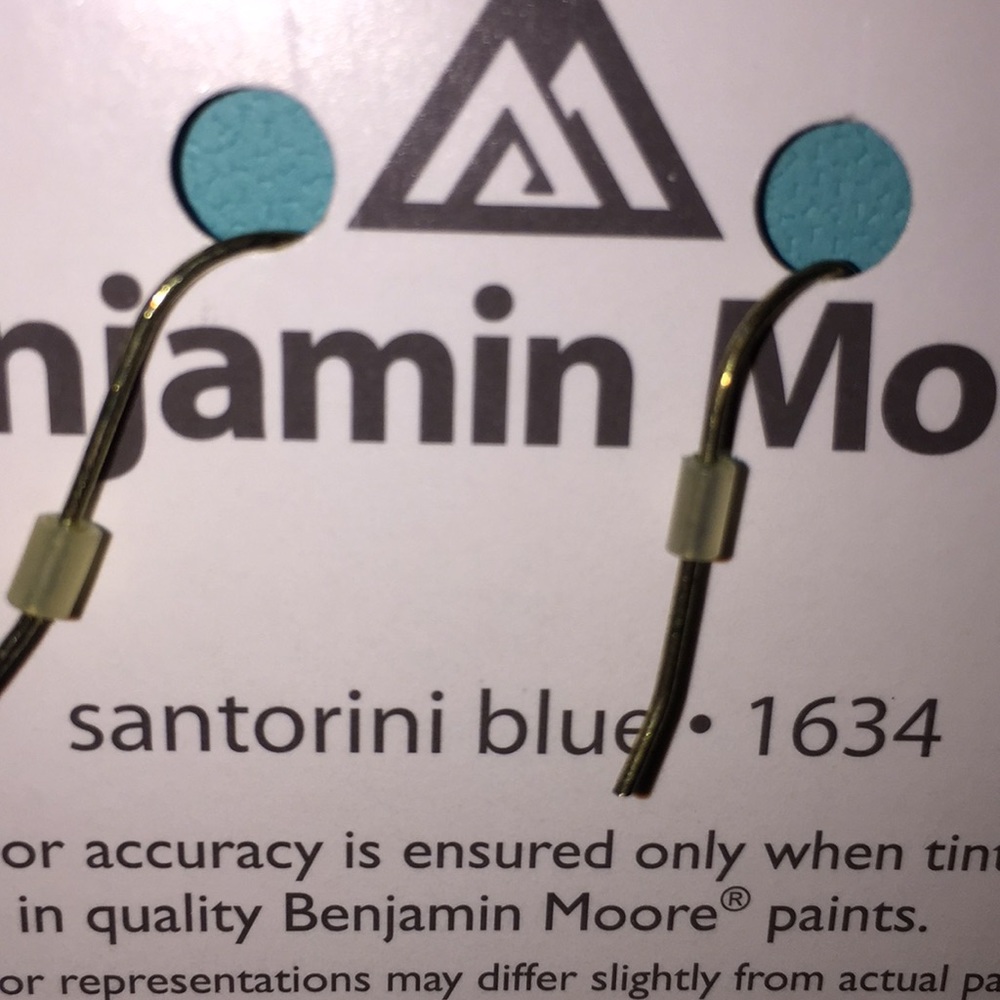 Geometric dangle earrings. - Picture 3 of 3